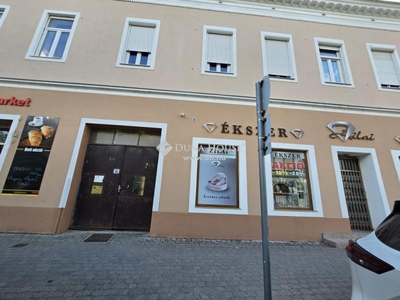 Eladó lakás Siklós