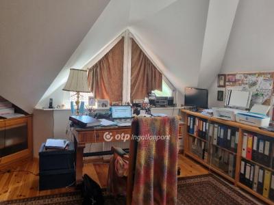 Eladó családi ház Budapest