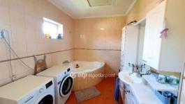 Eladó családi ház Érd