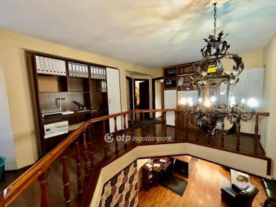 Eladó családi ház Debrecen