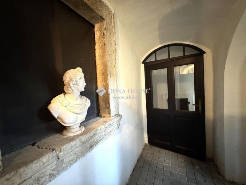 Eladó családi ház Eger