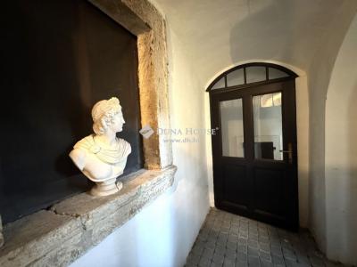 Eladó családi ház Eger