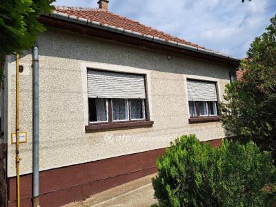 Eladó családi ház Csabaszabadi