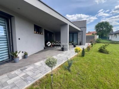 Eladó családi ház Pécs
