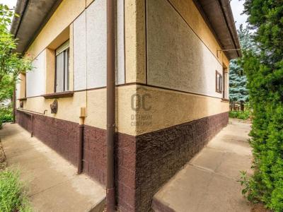 Eladó családi ház Úri