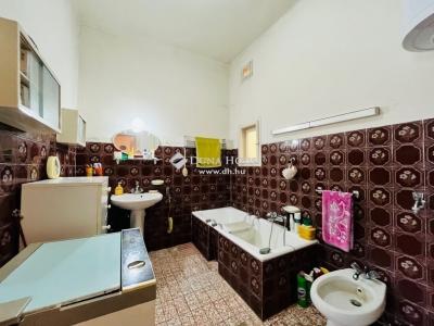 Eladó családi ház Budapest