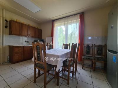 Eladó családi ház - 4034 Debrecen
