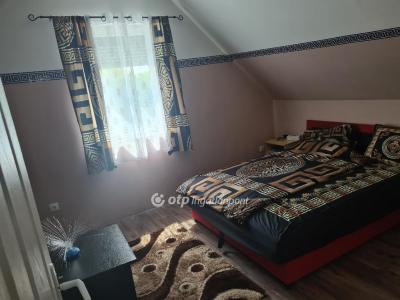 Eladó családi ház Érd