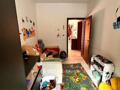 Eladó családi ház Eger