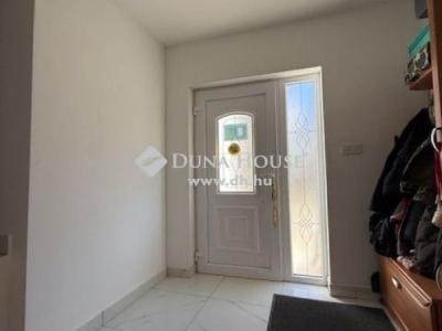 Eladó családi ház - 2220 Vecsés