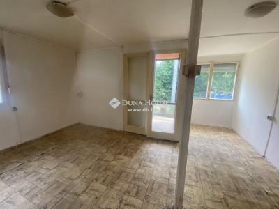 Eladó családi ház Tass