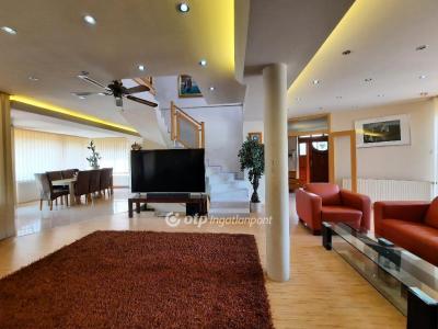 Eladó családi ház Siófok