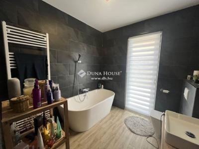 Eladó családi ház Pécs