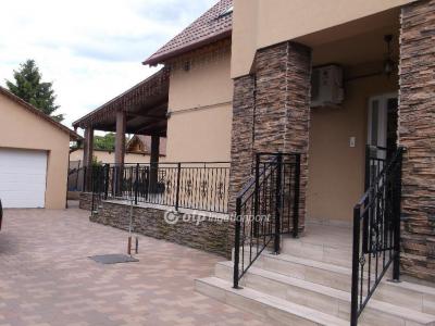 Eladó családi ház Gyöngyös