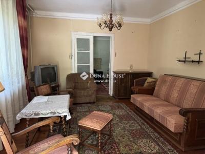 Eladó családi ház Budapest