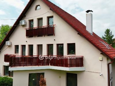 Eladó családi ház Alsóörs