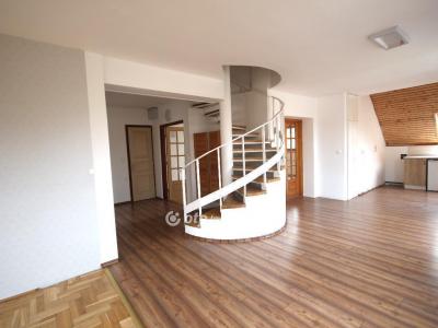 Eladó családi ház Budapest