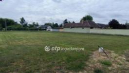 Eladó lakóövezeti telek Békéscsaba