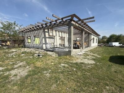 Eladó családi ház Pilis