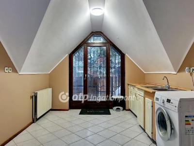 Eladó családi ház Budaörs