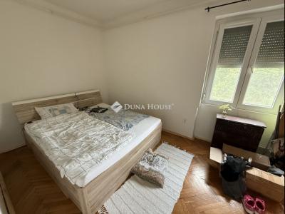 Eladó lakás Pécs