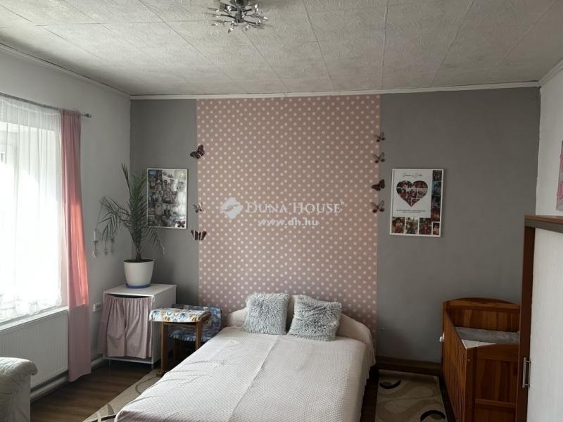 Eladó családi ház Nagykáta