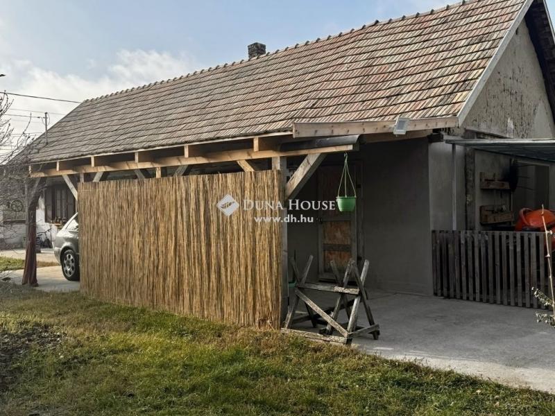 Eladó ikerház Tápióság