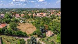 Eladó lakóövezeti telek Gomba