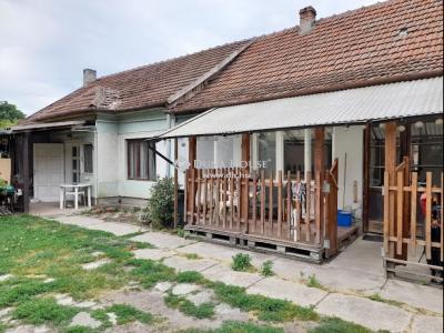Eladó családi ház Békéscsaba