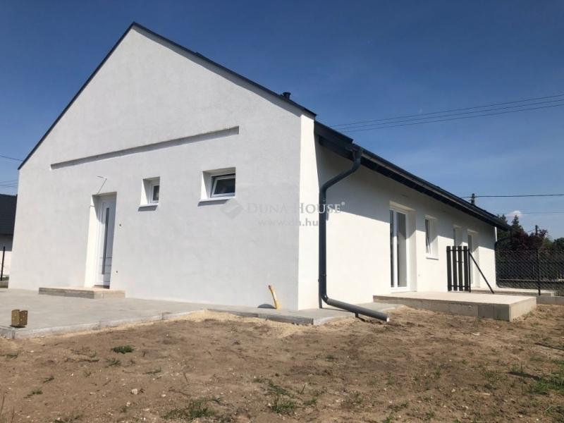 Eladó ikerház Felsőpakony