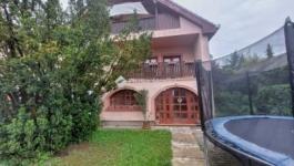 Eladó családi ház Erdőkertes