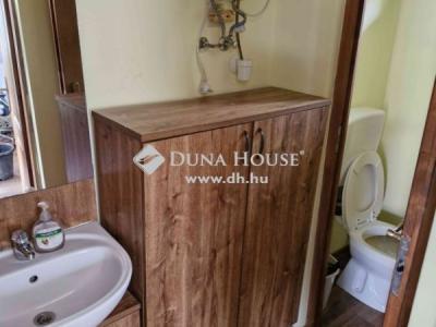 Eladó lakóövezeti telek Komárom