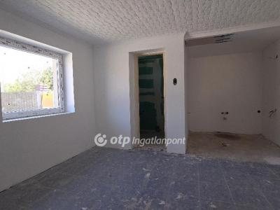 Eladó családi ház - 2340 Kiskunlacháza