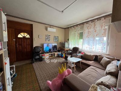 Eladó családi ház Szigetújfalu