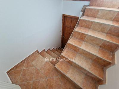Eladó családi ház - 2120 Dunakeszi