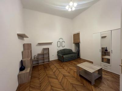 Eladó lakás - 1055 Budapest, V. kerület , Balaton utca