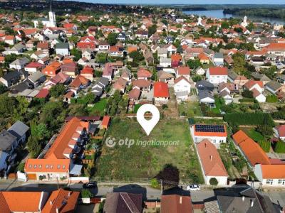 Eladó lakóövezeti telek Paks