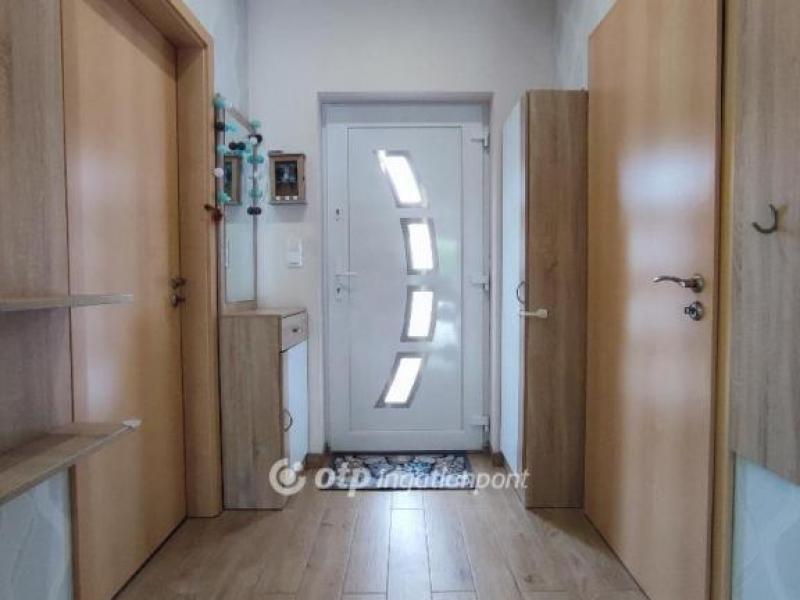 Eladó családi ház Balatonvilágos