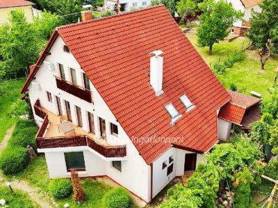 Eladó családi ház Alsóörs
