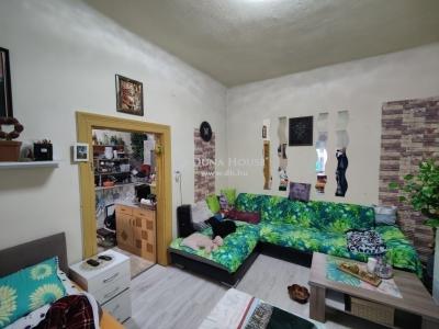 Eladó családi ház Vecsés