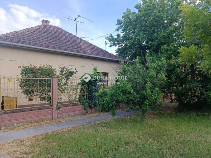 Eladó családi ház Békéscsaba