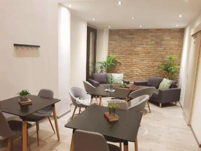 Eladó utcai bejáratú üzlethelység Budapest