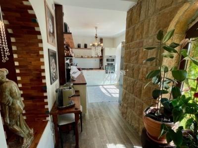 Eladó családi ház Budapest