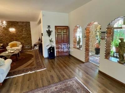 Eladó családi ház Budapest