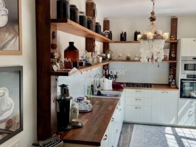 Eladó családi ház Budapest