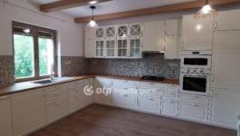 Eladó családi ház Pannonhalma