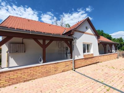 Eladó családi ház Siófok