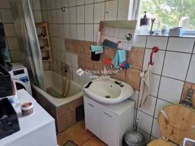 Eladó családi ház Monor