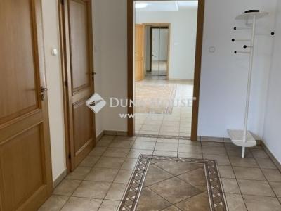 Eladó családi ház Budapest