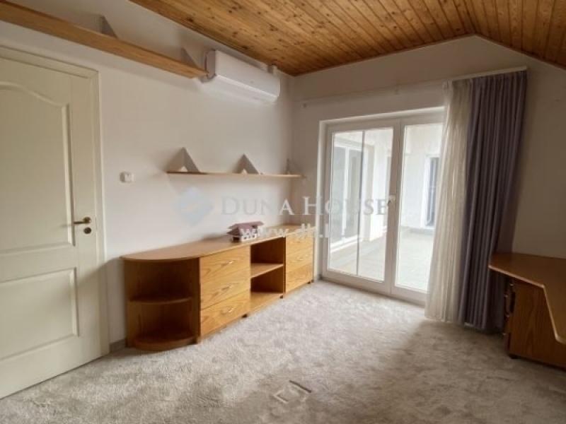 Eladó családi ház Budapest